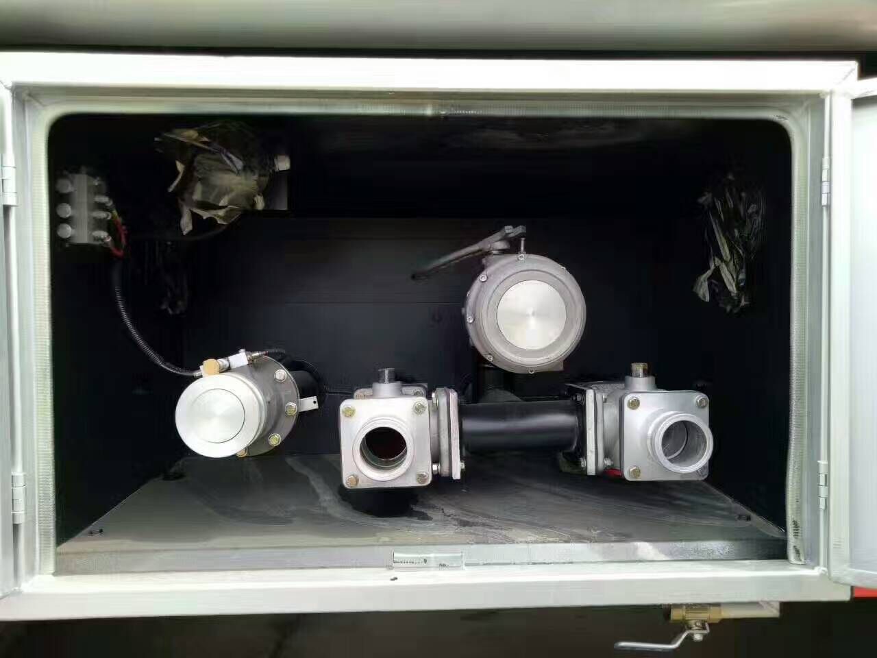 油罐車(chē)圖片 油罐車(chē)圖片