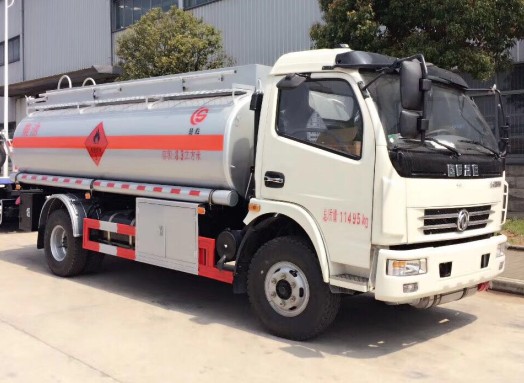 東風(fēng)多利卡加油車(chē)圖片 東風(fēng)多利卡加油車(chē)圖片