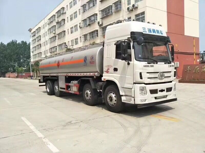 三環(huán)十通前四后六油罐車圖片 三環(huán)十通前四后六油罐車圖片