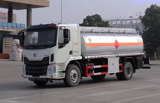 �|�L(f��ng)����15���͹�܇(ch��)�DƬ