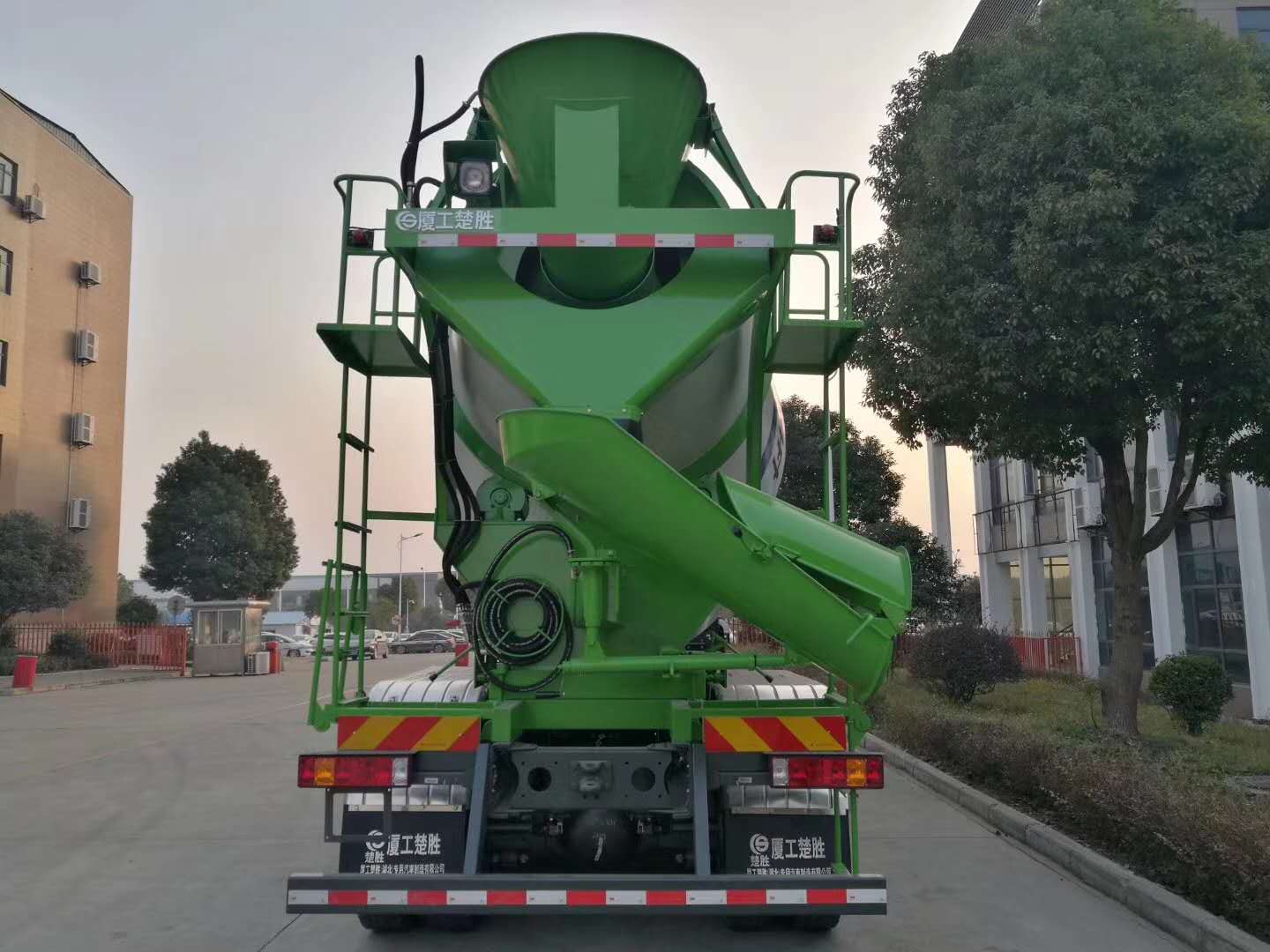 �������ǰ�ĺ�˔���܇