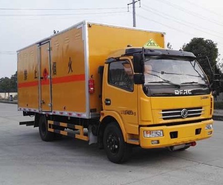 東風(fēng)多利卡5.15米易燃?xì)怏w廂式運輸車圖片 東風(fēng)多利卡5.15米易燃?xì)怏w廂式運輸車圖片