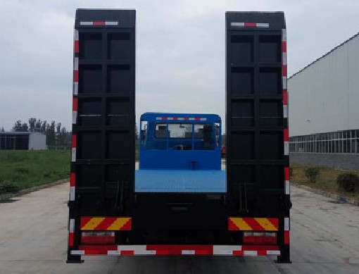 ���L���݆�ڙCƽ���\ݔ܇