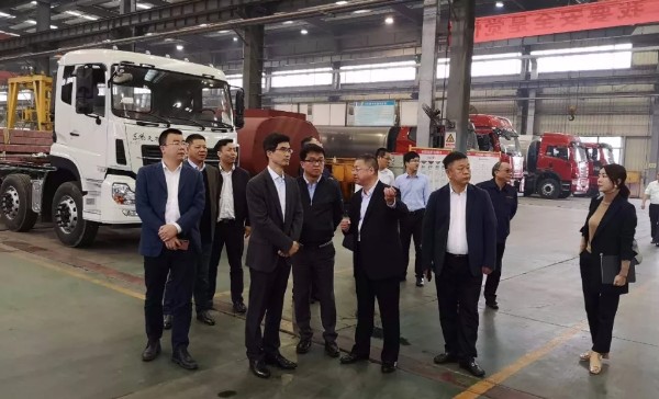 �����Ќ����h�hί��ӛ�ֈ�һ�и��������ٿ����{(di��o)��