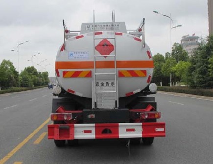 大運(yùn)風(fēng)度運(yùn)油車圖片 大運(yùn)風(fēng)度運(yùn)油車圖片