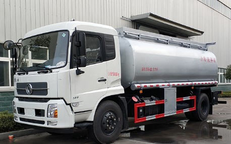 東風(fēng)天錦供液車(chē)圖片 東風(fēng)天錦供液車(chē)圖片