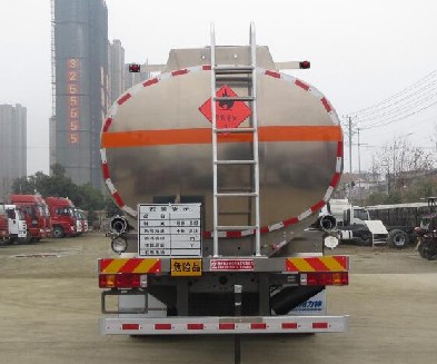 25噸|26噸國六重汽豪沃前四后八鋁合金油罐車圖片 25噸|26噸國六重汽豪沃前四后八鋁合金油罐車圖片