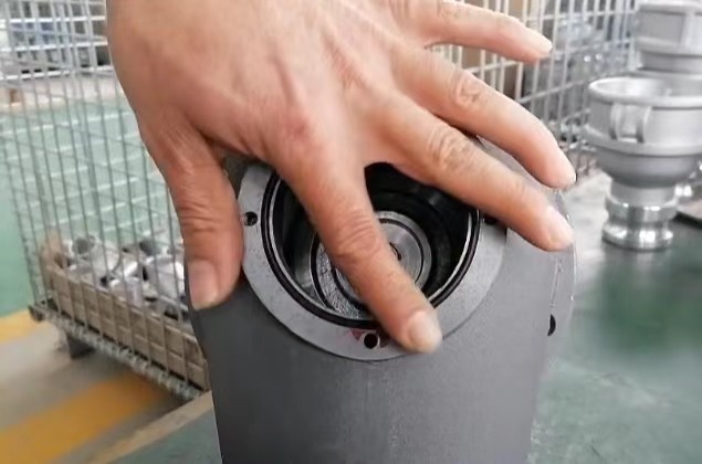 �͹�܇�����y���Q��ײ������