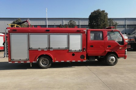 國(guó)六慶鈴2噸水罐消防車(chē)圖片 國(guó)六慶鈴2噸水罐消防車(chē)圖片