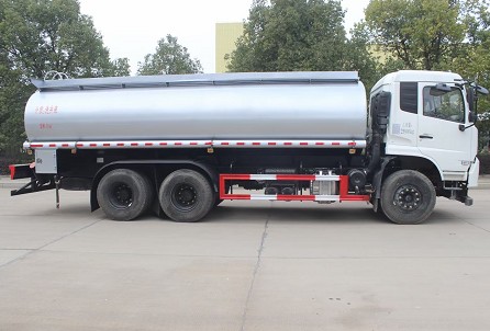 國(guó)六東風(fēng)天錦小三軸供液車圖片 國(guó)六東風(fēng)天錦小三軸供液車圖片