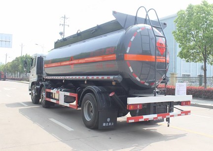 國(guó)六東風(fēng)天錦小三軸甲醇乙醇罐式運(yùn)輸車圖片 國(guó)六東風(fēng)天錦小三軸甲醇乙醇罐式運(yùn)輸車圖片