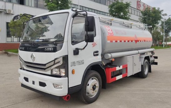 國(guó)六東風(fēng)多利卡8噸加油車(chē)/運(yùn)油車(chē)圖片 國(guó)六東風(fēng)多利卡8噸加油車(chē)/運(yùn)油車(chē)圖片