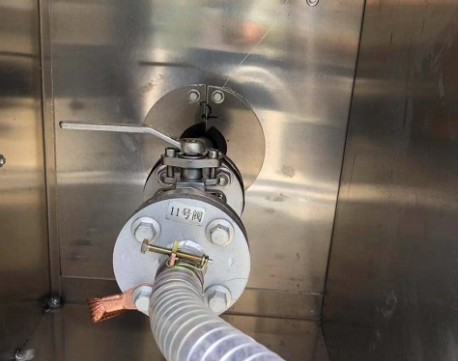 飛機(jī)加油車細(xì)節(jié)圖片 飛機(jī)加油車細(xì)節(jié)圖片