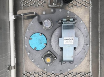 浙江永杰牌油罐車罐口(560) 浙江永杰牌油罐車罐口(560)