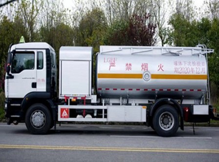 ���쳿���w�C(j��)����܇(ch��)