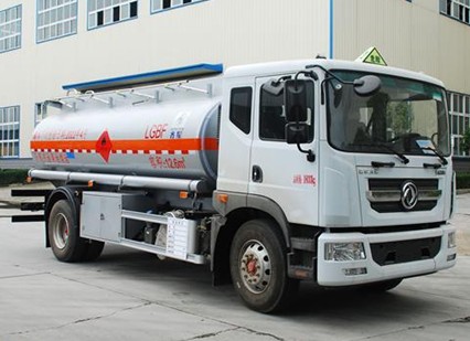 國六12.6方東風(fēng)多利卡D9加油車 國六12.6方東風(fēng)多利卡D9加油車