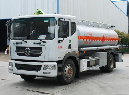 國六12.6方東風(fēng)多利卡D9加油車 國六12.6方東風(fēng)多利卡D9加油車