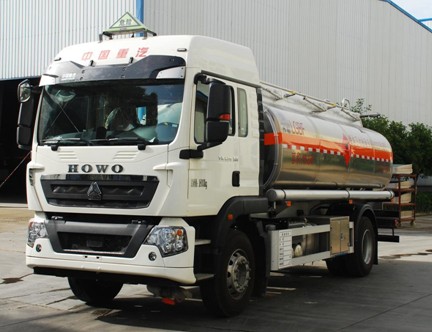國六重汽豪沃15.8方鋁合金運(yùn)油車 國六重汽豪沃15.8方鋁合金運(yùn)油車