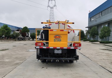 3.7立方福田藍牌普通型瀝青灑布車 3.7立方福田藍牌普通型瀝青灑布車