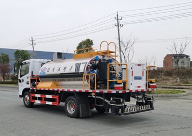 4.2立方標準型瀝青灑布車 4.2立方標準型瀝青灑布車