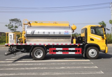 6.3立方東風華神T3智能型瀝青灑布車 6.3立方東風華神T3智能型瀝青灑布車