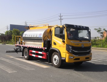 6.3立方東風華神T3智能型瀝青灑布車 6.3立方東風華神T3智能型瀝青灑布車
