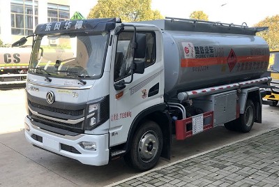 國(guó)六東風(fēng)華神(T3)8噸油罐車 國(guó)六東風(fēng)華神(T3)8噸油罐車