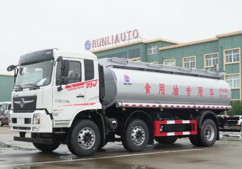 東風(fēng)暢行D3V小三軸食用油運輸車_潤知星牌SCS5250GSYDFV6型食用油運輸車 東風(fēng)暢行D3V小三軸食用油運輸車_潤知星牌SCS5250GSYDFV6型食用油運輸車