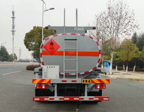 重汽豪沃10噸-12噸加油車_新東日牌YZR5187GJYZ6Q型加油車 重汽豪沃10噸-12噸加油車_新東日牌YZR5187GJYZ6Q型加油車