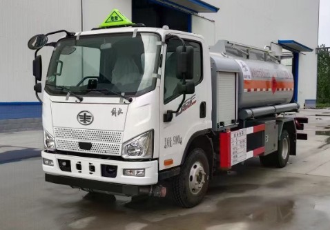 8.5方解放J6F飛機(jī)加油車_齊星牌QXC5120GJYC6A型飛機(jī)加油車 8.5方解放J6F飛機(jī)加油車_齊星牌QXC5120GJYC6A型飛機(jī)加油車