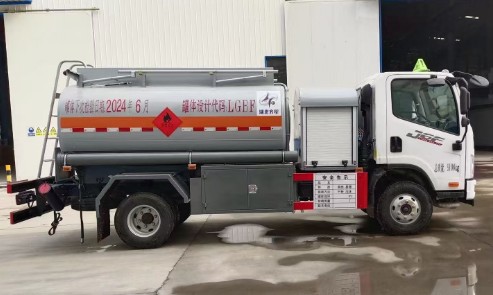 8.5方解放J6F飛機(jī)加油車_齊星牌QXC5120GJYC6A型飛機(jī)加油車 8.5方解放J6F飛機(jī)加油車_齊星牌QXC5120GJYC6A型飛機(jī)加油車